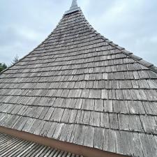 Cedar-Shake-Roof-Wash-in-Vancouver-WA 4